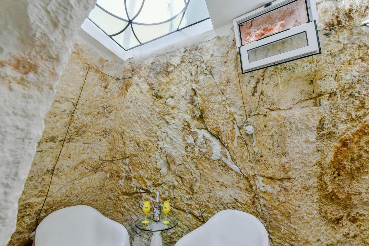 Grotta Antigone - 3Min Dal Centro Storico Apartment Остуни Екстериор снимка
